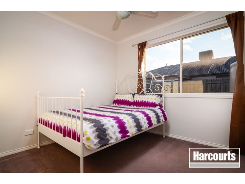 21 Calais Circuit, Cranbourne West VIC 3977