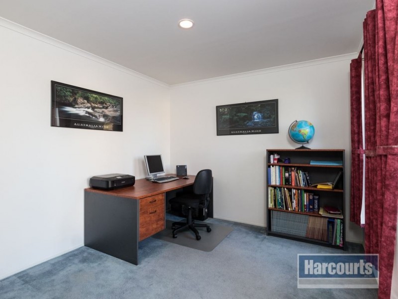 15 Arlington Place, Narre Warren South VIC 3805