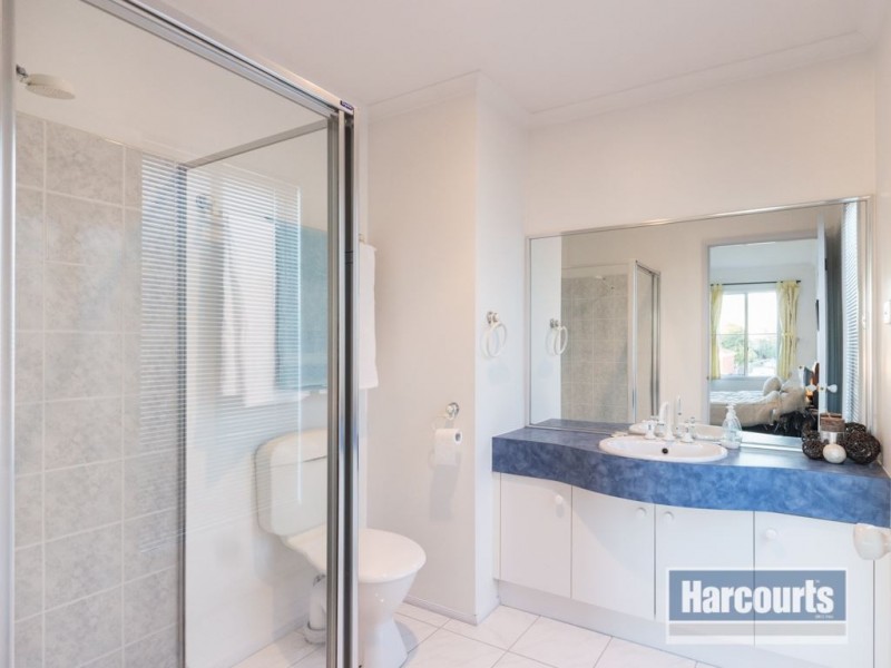 15 Arlington Place, Narre Warren South VIC 3805