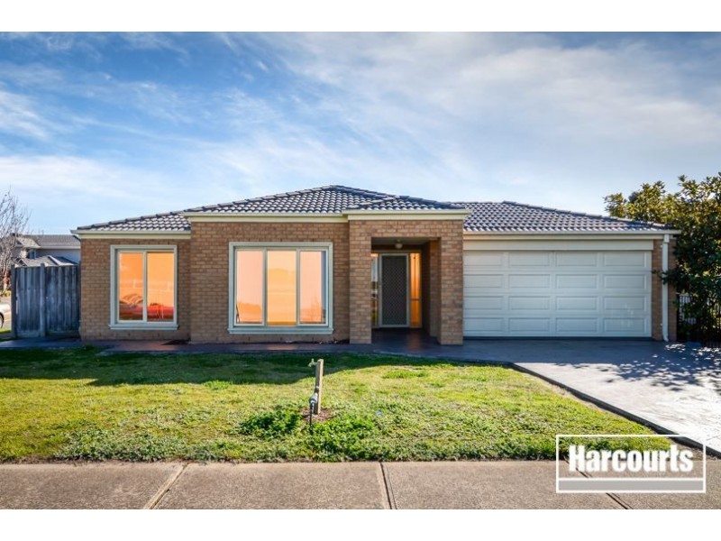 23 Baddeley Circuit, Cranbourne North VIC 3977