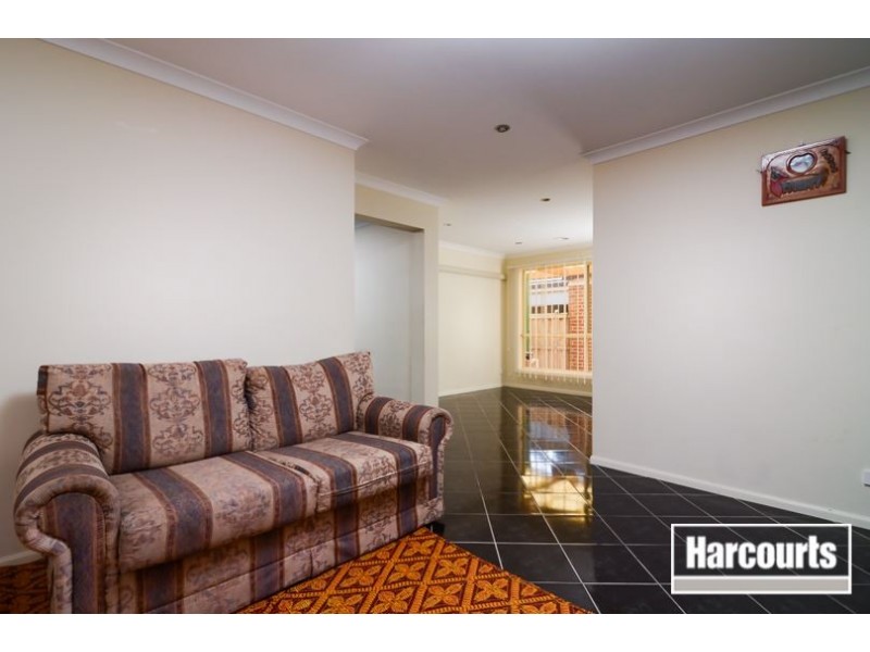 23 Baddeley Circuit, Cranbourne North VIC 3977