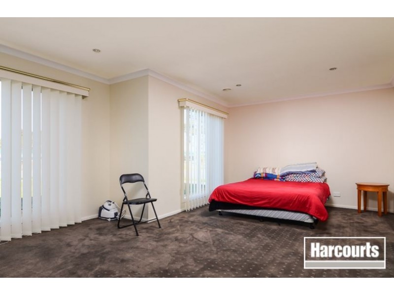 23 Baddeley Circuit, Cranbourne North VIC 3977