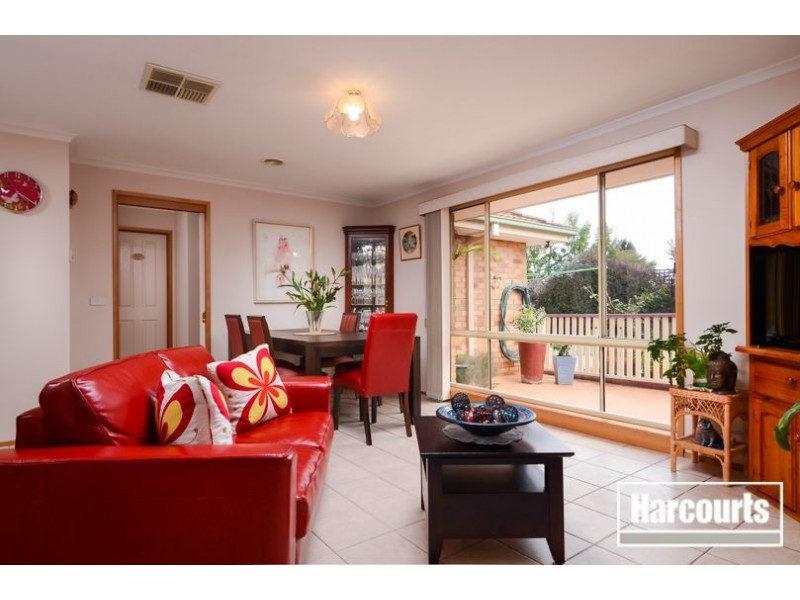 15 Fira Court, Narre Warren VIC 3805