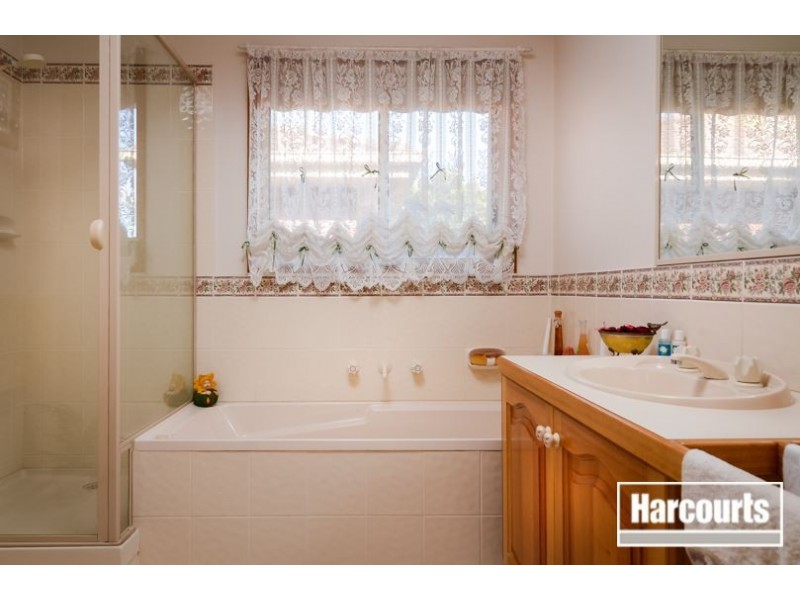 15 Fira Court, Narre Warren VIC 3805