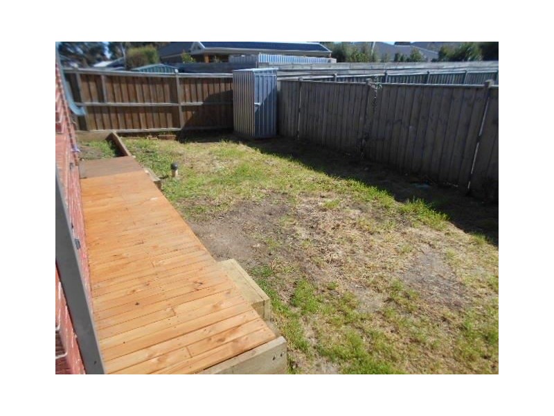 20 Blackledge Drive, Cranbourne East VIC 3977