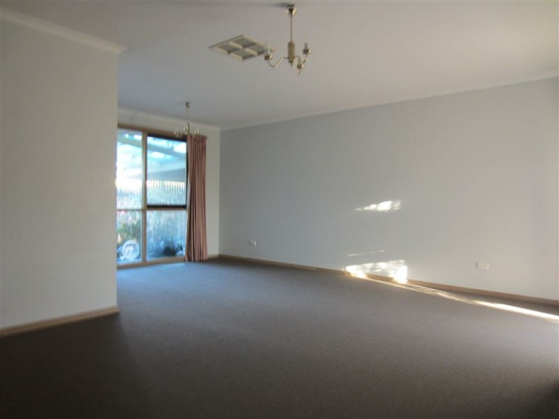 21 Glenburn Drive, Hallam VIC 3803