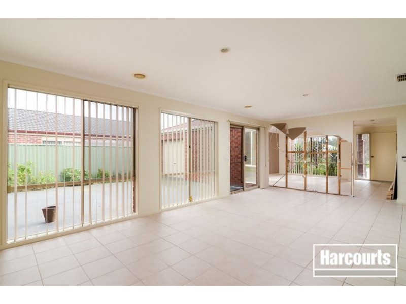 53 Briarcrest Drive, Cranbourne East VIC 3977