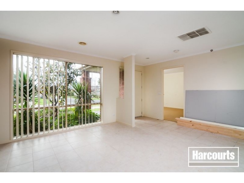 53 Briarcrest Drive, Cranbourne East VIC 3977