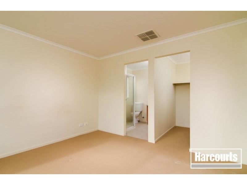 53 Briarcrest Drive, Cranbourne East VIC 3977