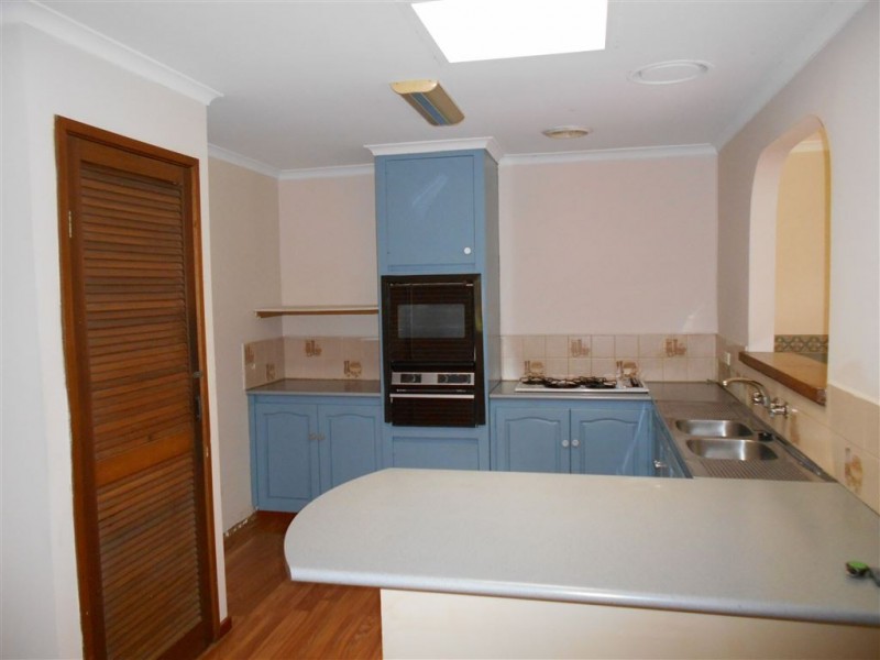 10 Phillip Drive, Cranbourne North VIC 3977