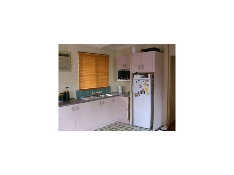 9 David Avenue, Cranbourne VIC 3977