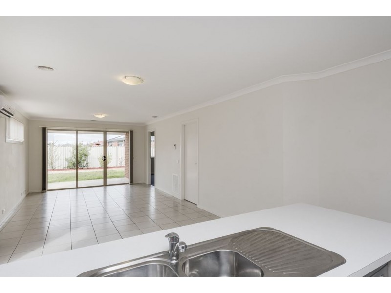 25 Debra Avenue,, Pakenham VIC 3810