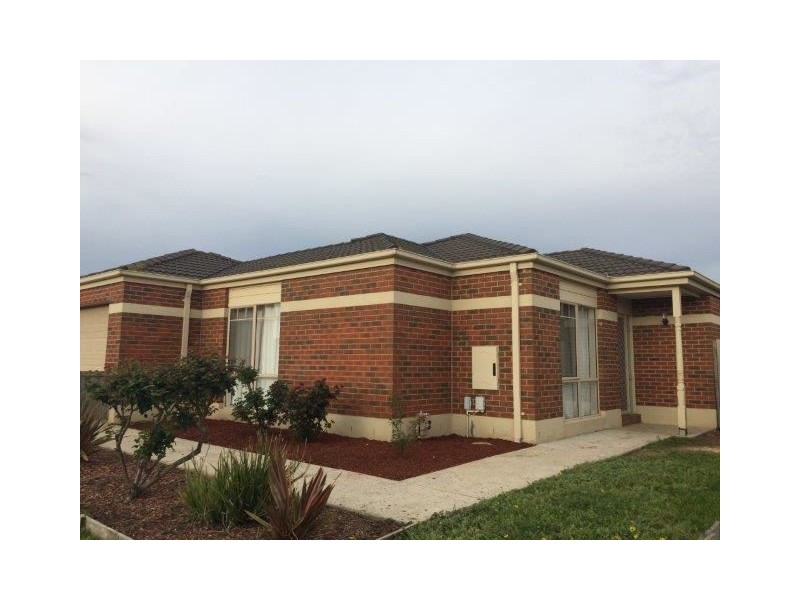 9 Malfoy Mews, Cranbourne West VIC 3977