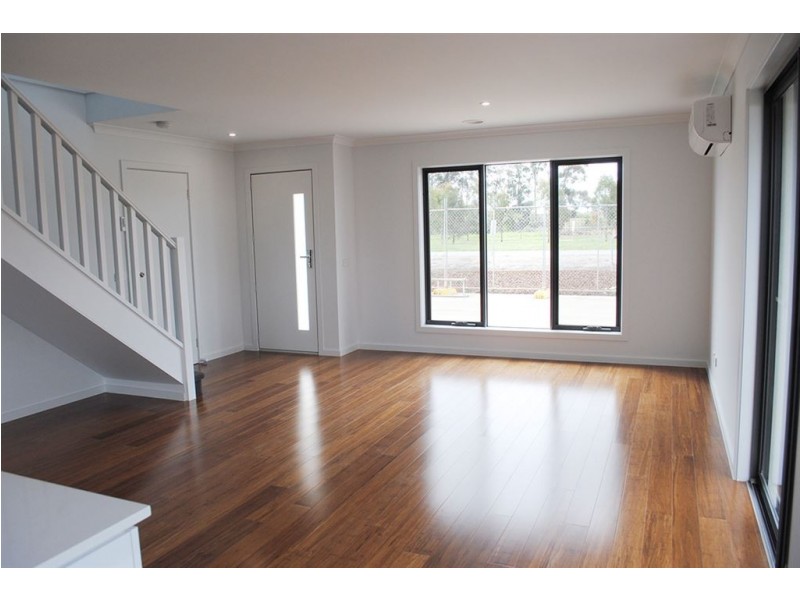 20/17 Golden Elm Way, Lyndhurst VIC 3975