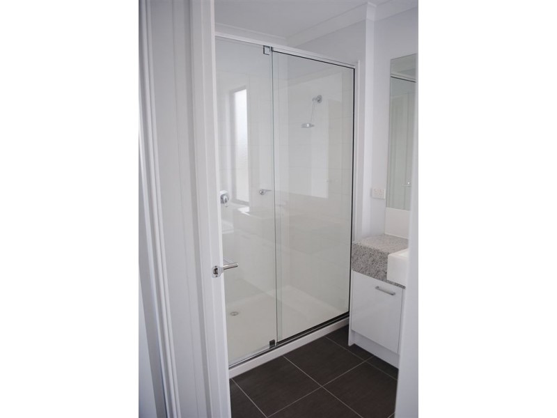 20/17 Golden Elm Way, Lyndhurst VIC 3975