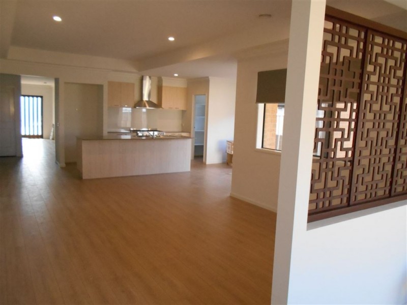 42 Riverstone Boulevard, Clyde North VIC 3978