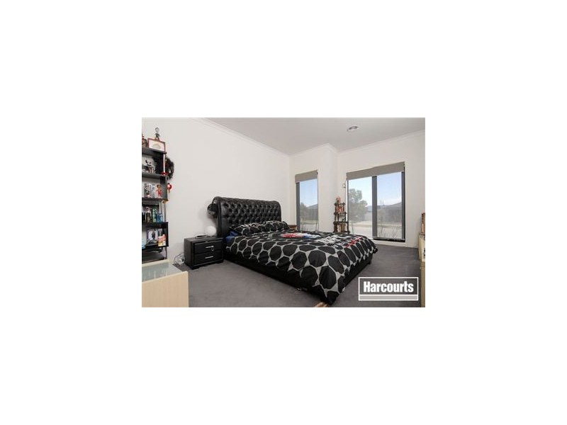 3 Thunderbolt Drive, Cranbourne East VIC 3977