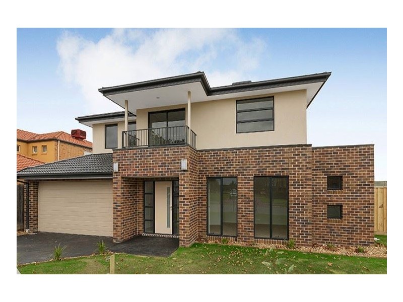 8 Eastbourne Way, Narre Warren South VIC 3805