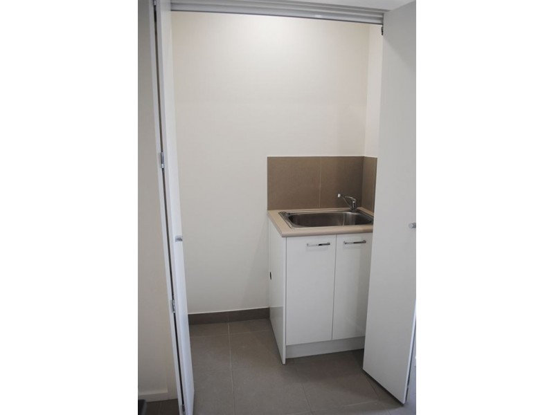 28/17 Golden Elm Way, Lyndhurst VIC 3975