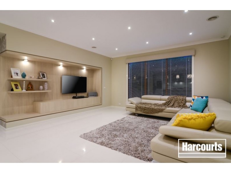 15 Landini Circuit, Cranbourne North VIC 3977