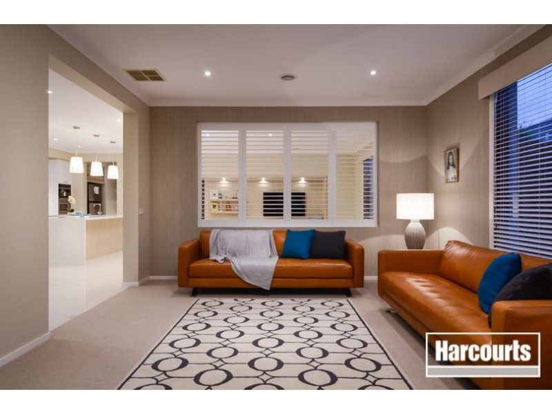 15 Landini Circuit, Cranbourne North VIC 3977