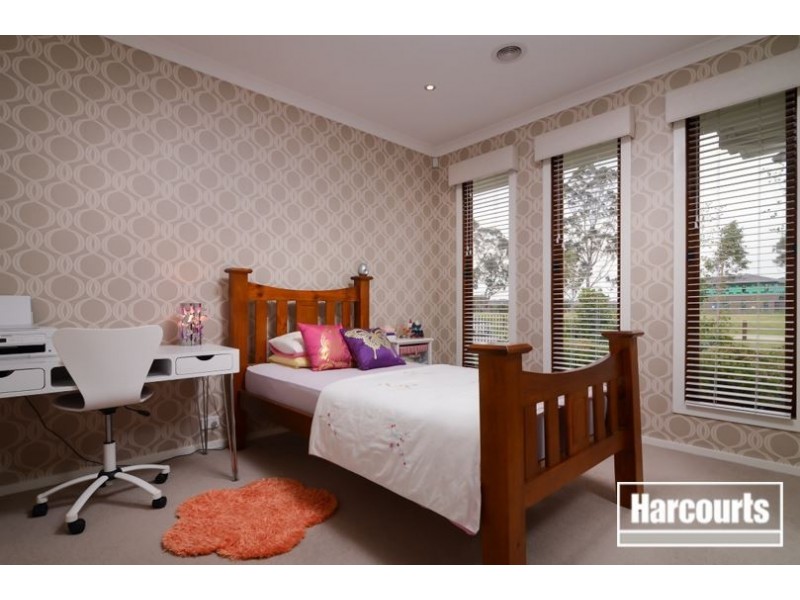 15 Landini Circuit, Cranbourne North VIC 3977