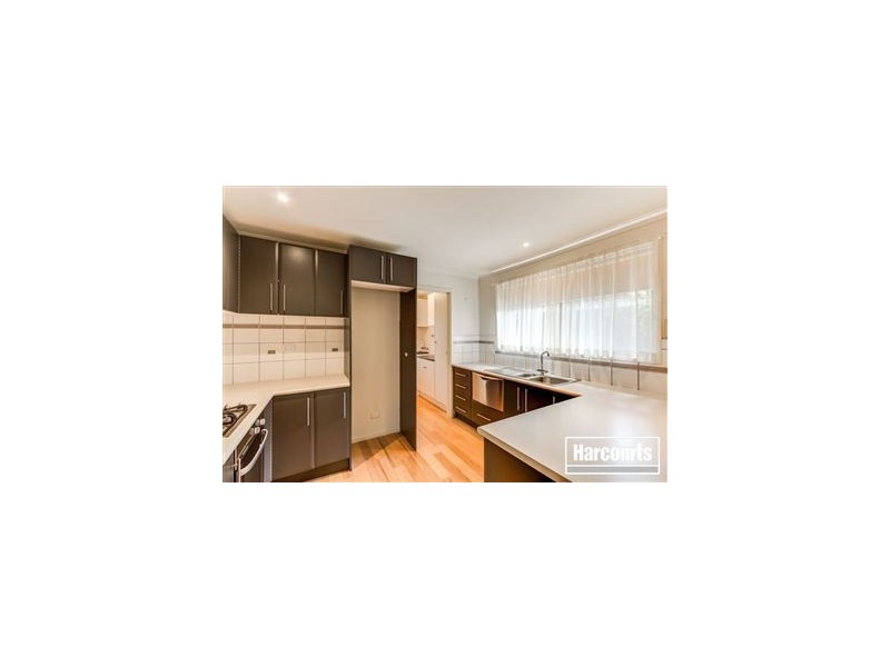 2/9 Alexander Street, Cranbourne VIC 3977