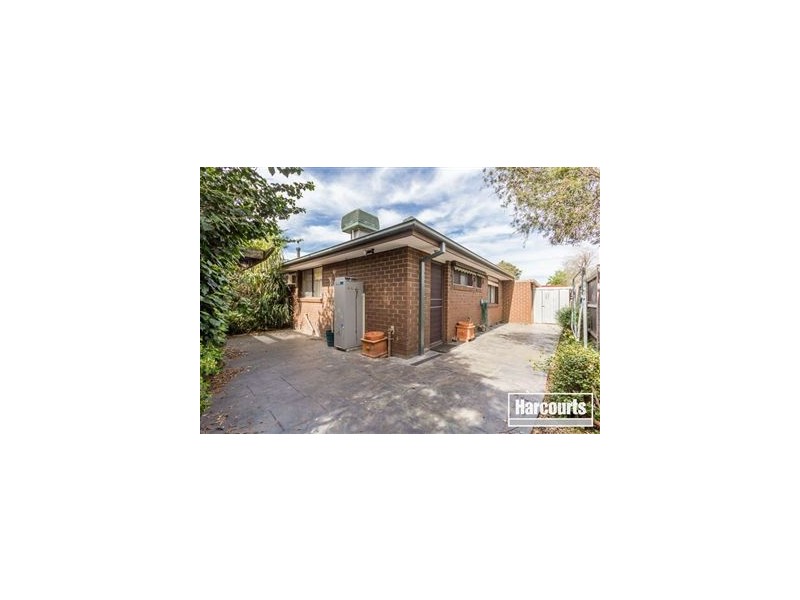 2/9 Alexander Street, Cranbourne VIC 3977
