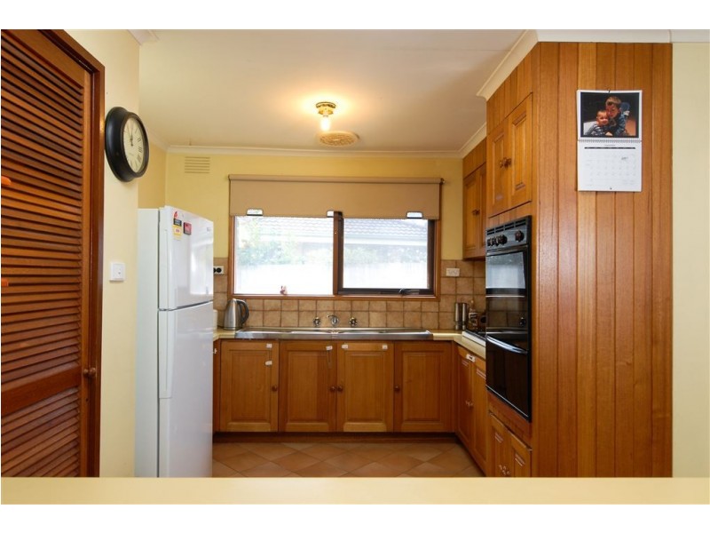 8 Pemberton Drive, Narre Warren VIC 3805