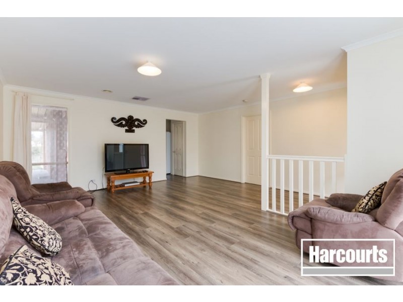 21 Hanrahan Wynd, Lynbrook VIC 3975
