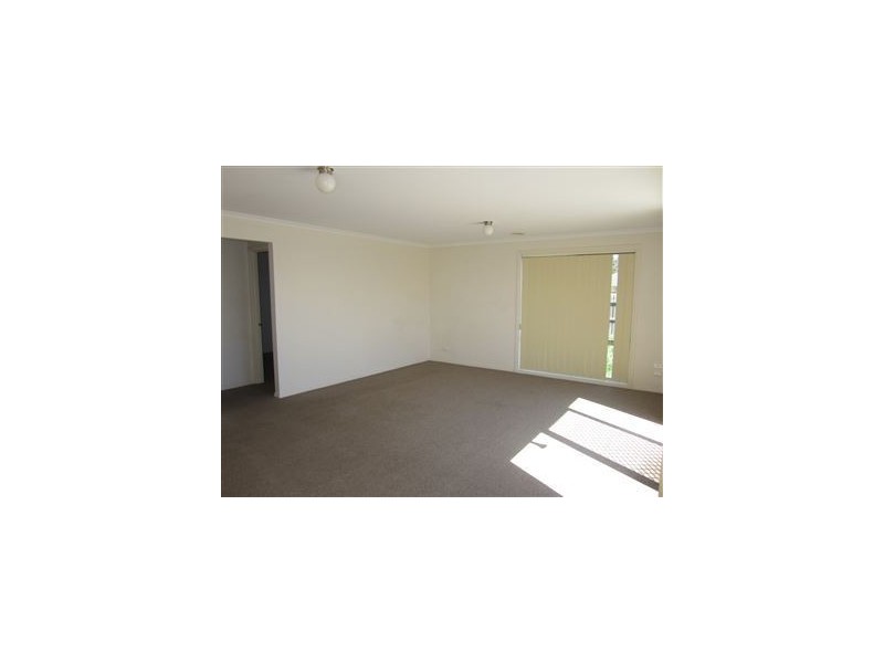 12 Taplan Crescent, Cranbourne West VIC 3977