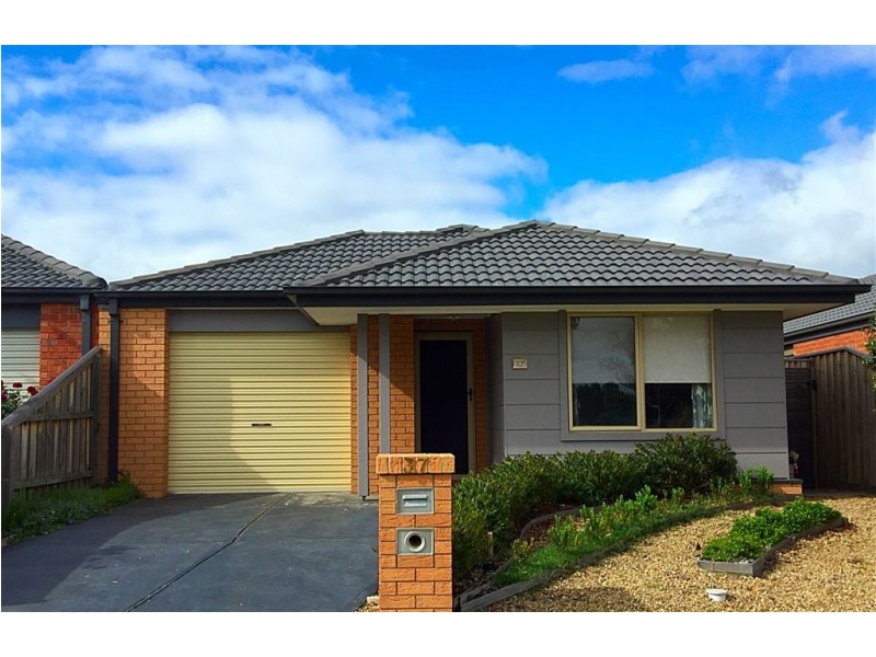 37 Rankin Close, Lynbrook VIC 3975