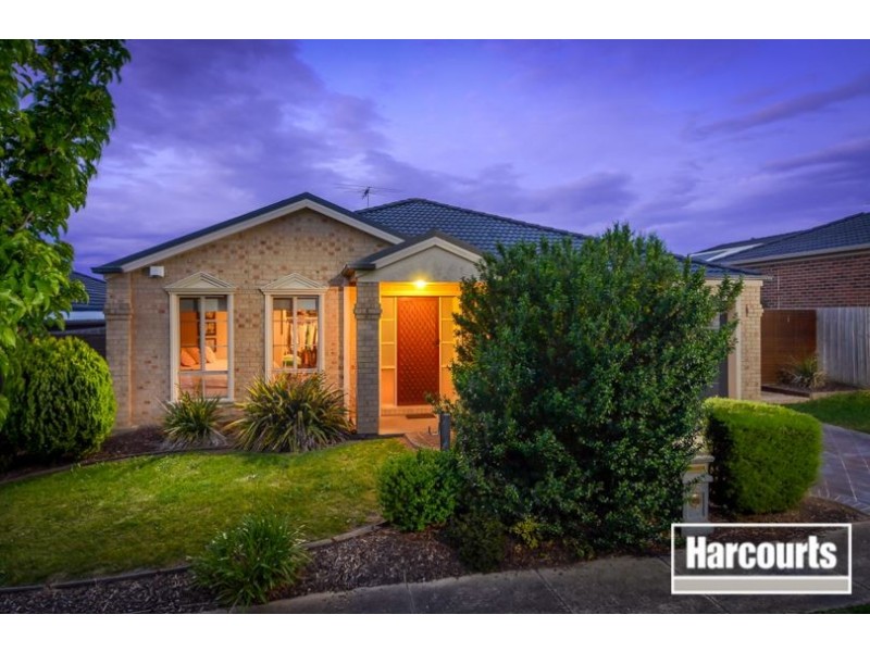 15 Honeyeater Grove, Narre Warren VIC 3805