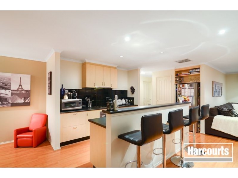 15 Honeyeater Grove, Narre Warren VIC 3805