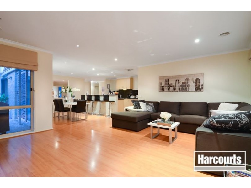 15 Honeyeater Grove, Narre Warren VIC 3805