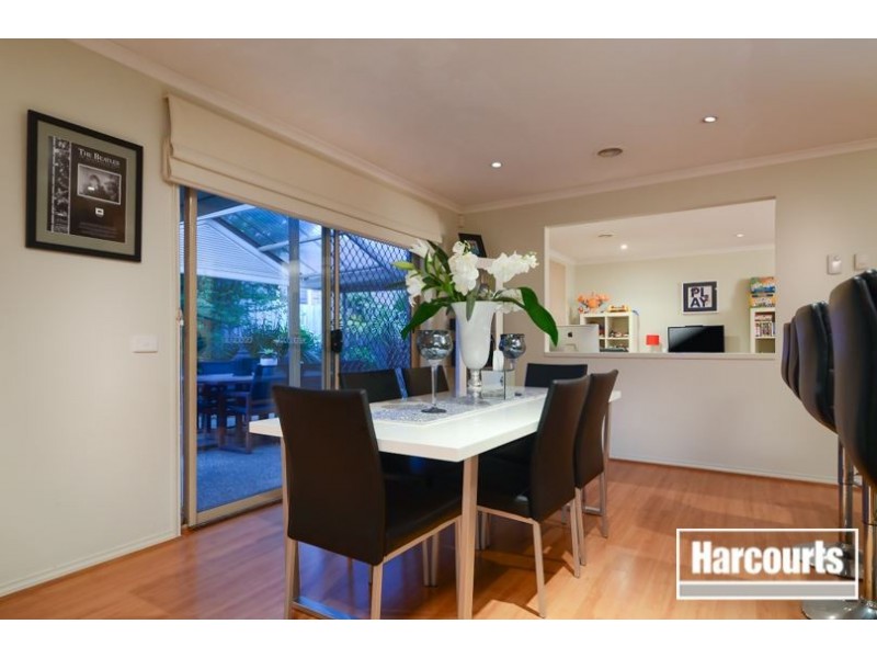 15 Honeyeater Grove, Narre Warren VIC 3805