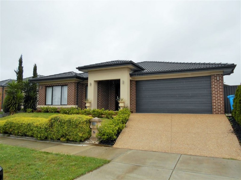 22 Sagan Drive, Cranbourne North VIC 3977