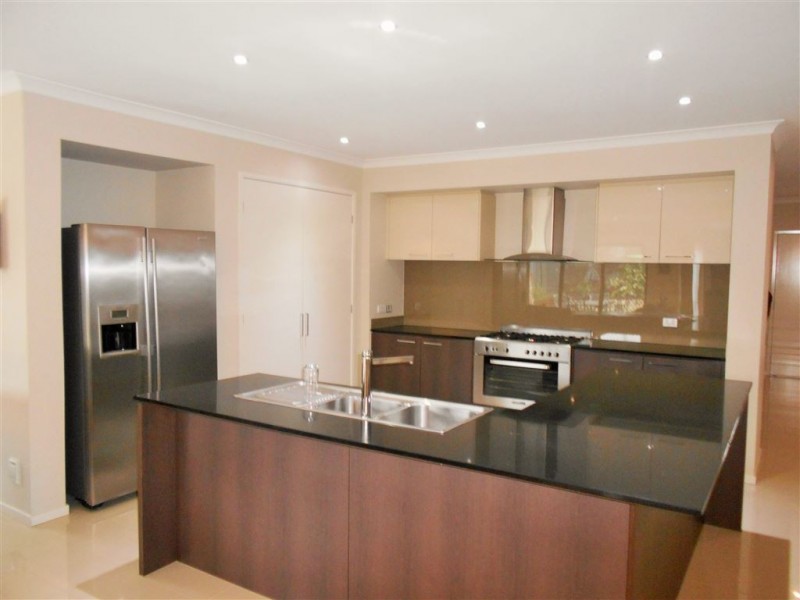 22 Sagan Drive, Cranbourne North VIC 3977