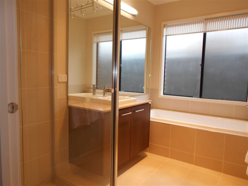 22 Sagan Drive, Cranbourne North VIC 3977