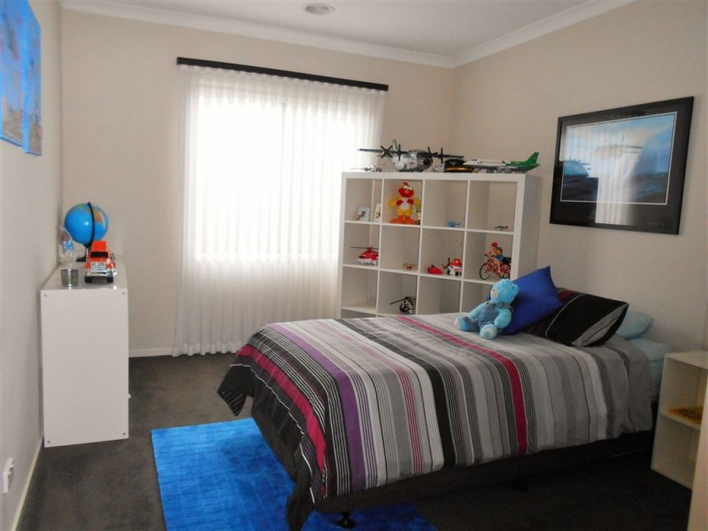 22 Sagan Drive, Cranbourne North VIC 3977