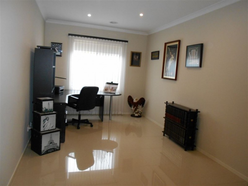 22 Sagan Drive, Cranbourne North VIC 3977