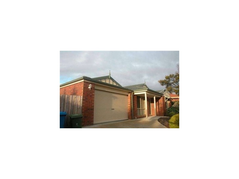 12 Chomley Street, Cranbourne VIC 3977