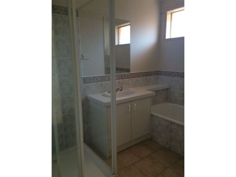 13 Bronhill Court, Cranbourne West VIC 3977