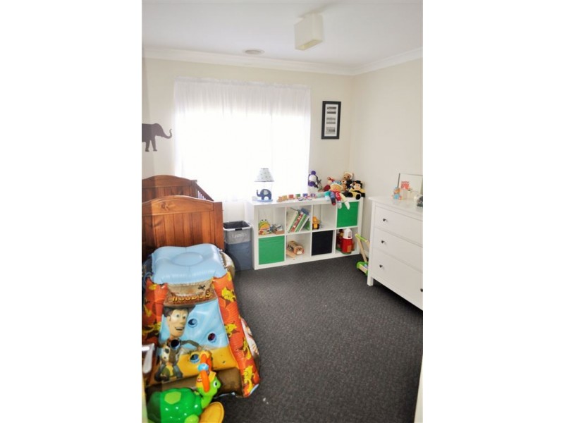 1 Calais Circuit, Cranbourne West VIC 3977