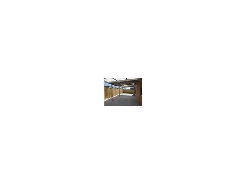 10 Burford Way, Cranbourne North VIC 3977