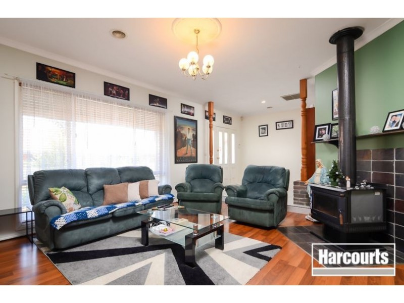 10 Amberley Park Drive, Narre Warren South VIC 3805