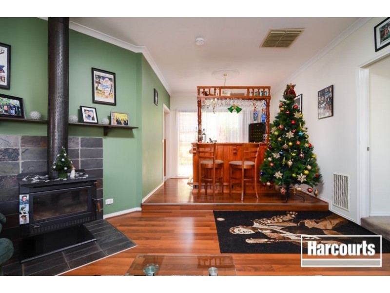 10 Amberley Park Drive, Narre Warren South VIC 3805