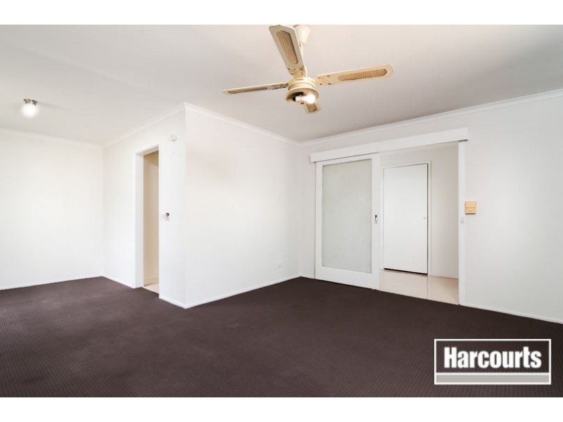 18 Circle dr north, Cranbourne VIC 3977