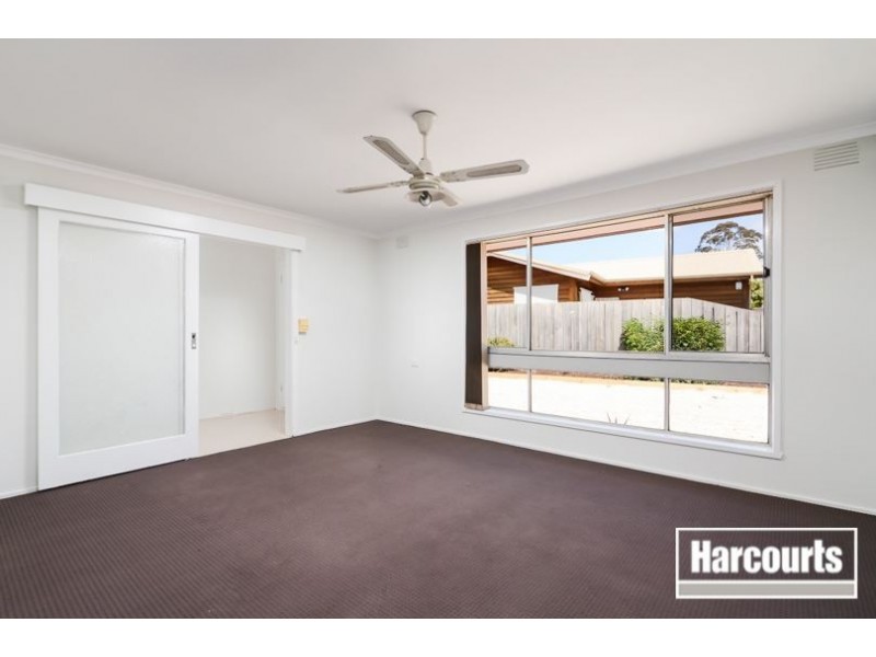 18 Circle dr north, Cranbourne VIC 3977