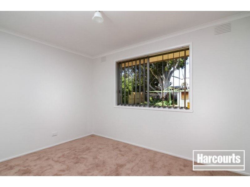 18 Circle dr north, Cranbourne VIC 3977